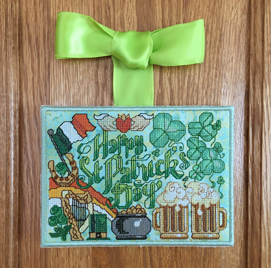 Happy St Patrick's Day | Machine Embroidery Design Wall Hanging